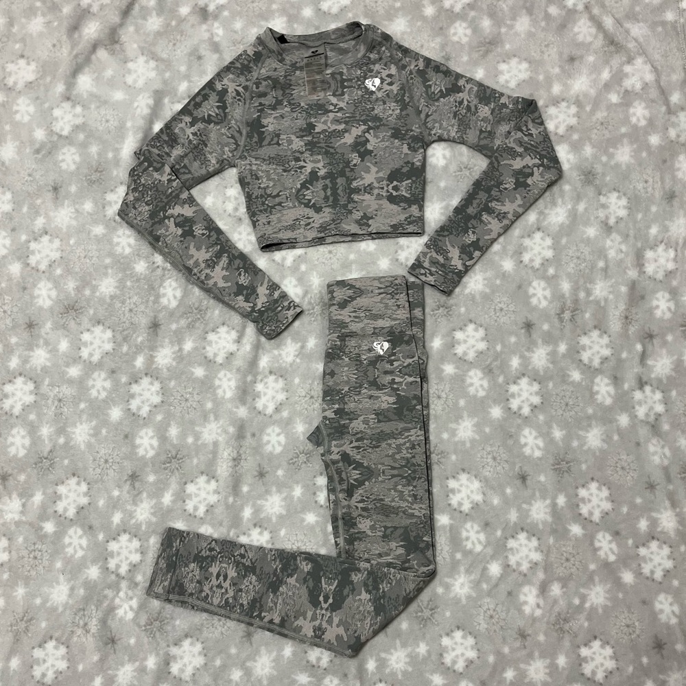 Womens Best leggings and top set